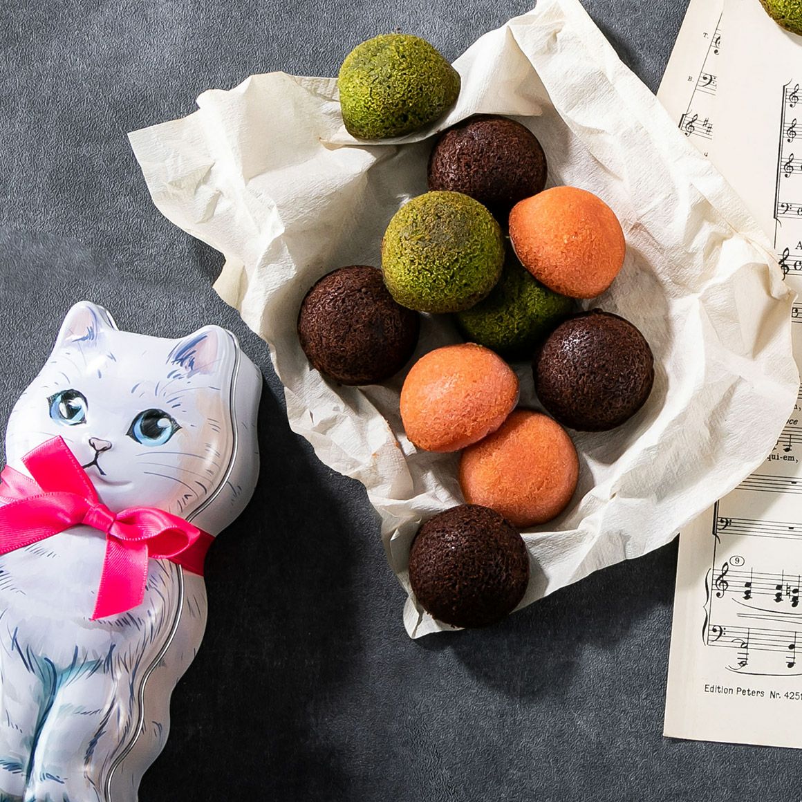 りっくんCHATROIS 猫の形の缶セット Otete｜猫好きが喜ぶギフト｜可愛い猫缶と特製フィナンシェで